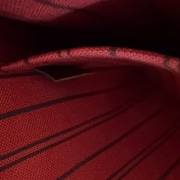 Louis Vuitton wristlet pochette - Picture 7 of 9